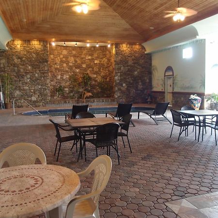 The Lodge At Rolling Hills Casino & Resort Corning Exterior photo