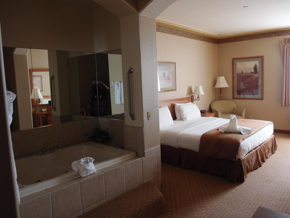 The Lodge At Rolling Hills Casino & Resort Corning Exterior photo