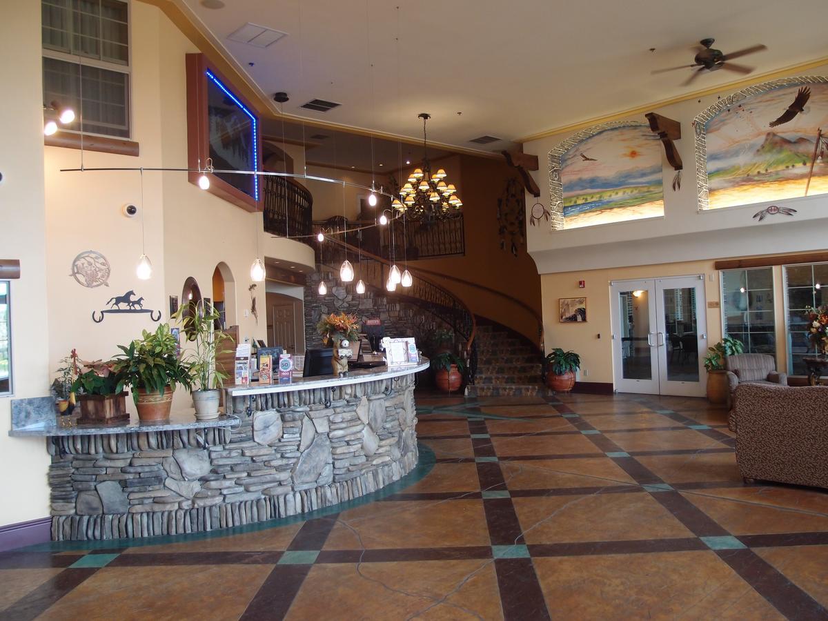 The Lodge At Rolling Hills Casino & Resort Corning Exterior photo