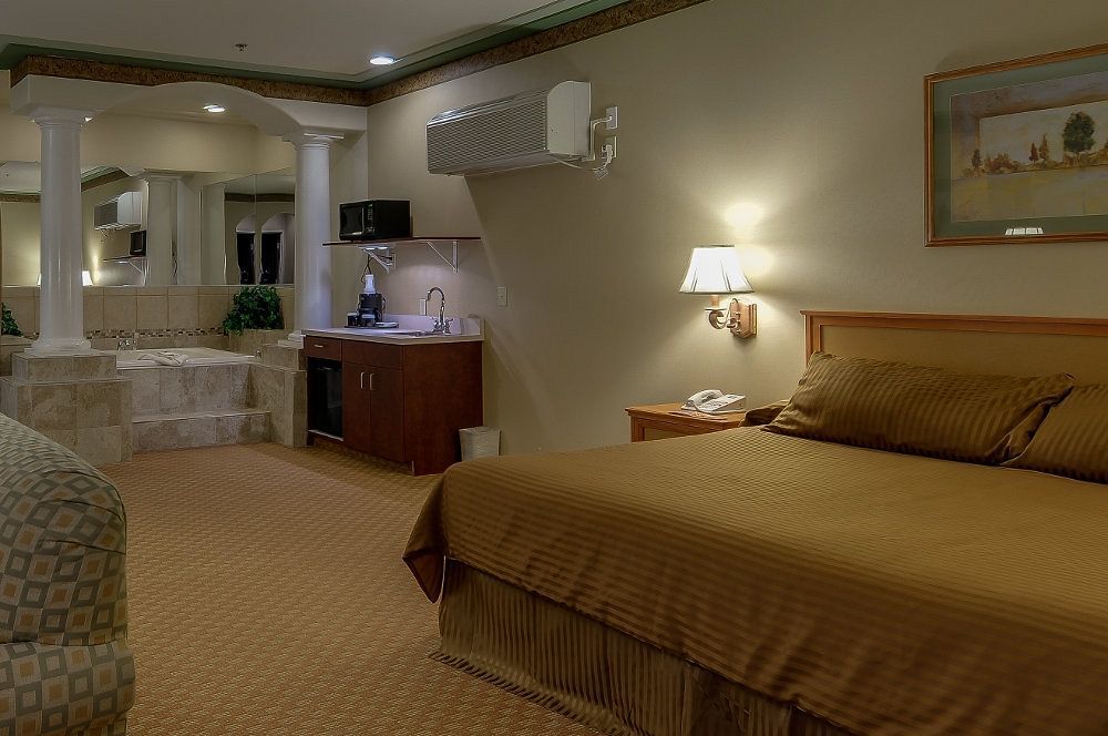 The Lodge At Rolling Hills Casino & Resort Corning Exterior photo