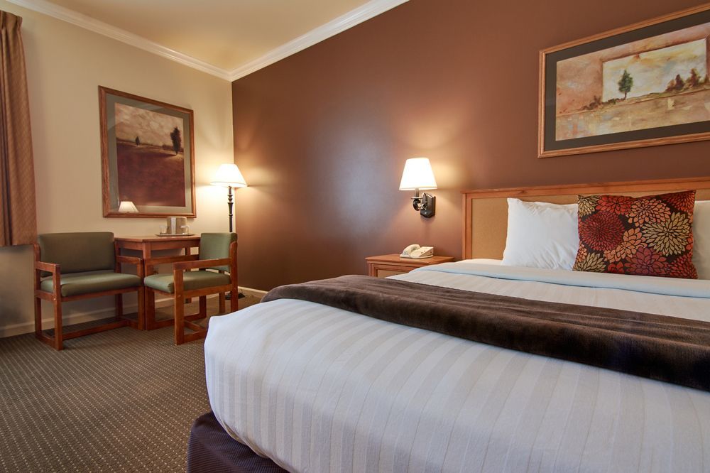 The Lodge At Rolling Hills Casino & Resort Corning Exterior photo
